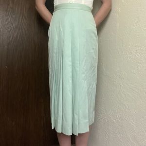 🛍️ Eleanor P Brenner Mint green pleaded skirt